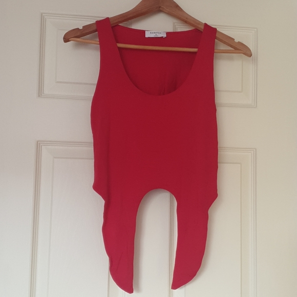 Super soft and stretchy red Babaton tank - Picture 4 of 4